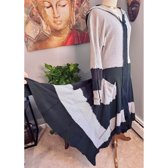 Handmade Upcycled Patchwork Hooded Thermal Cotton Coat by Jeorjia Shea— Signed - Picture 6 of 9